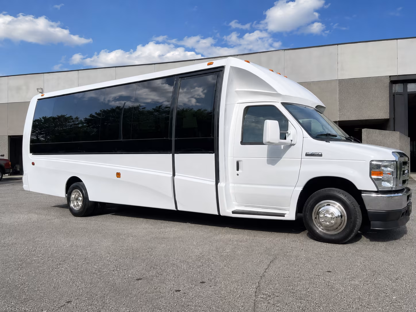 airport transfer buses for billings logan international airport