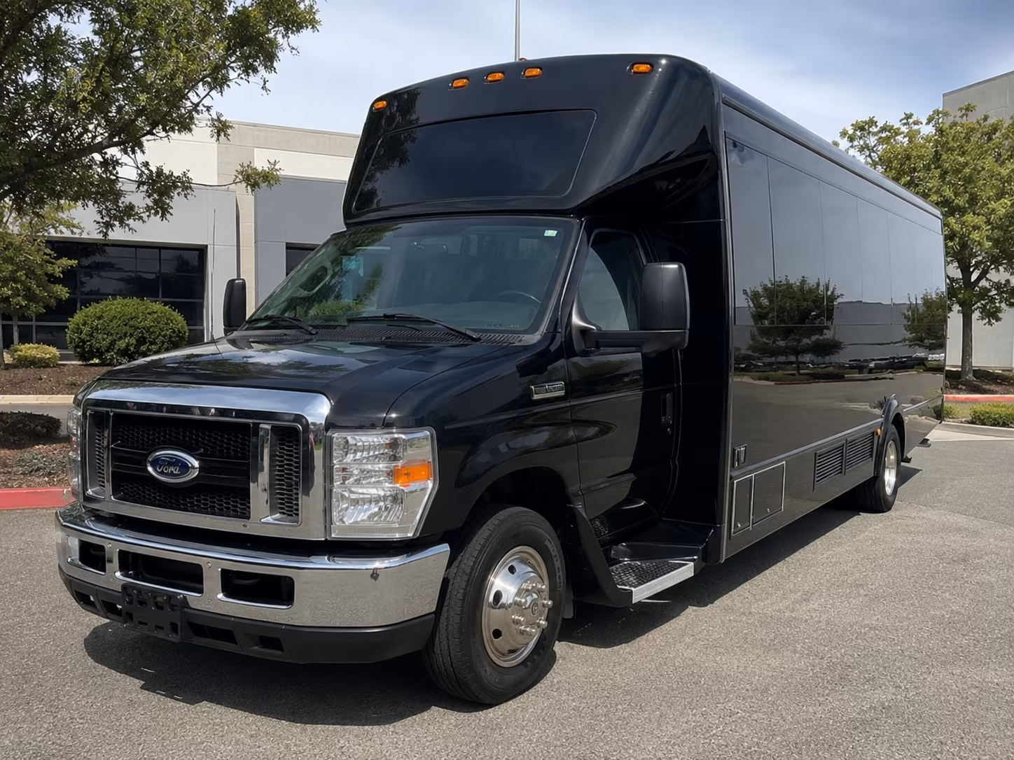 party buses for billings bar crawls and pre show nights out