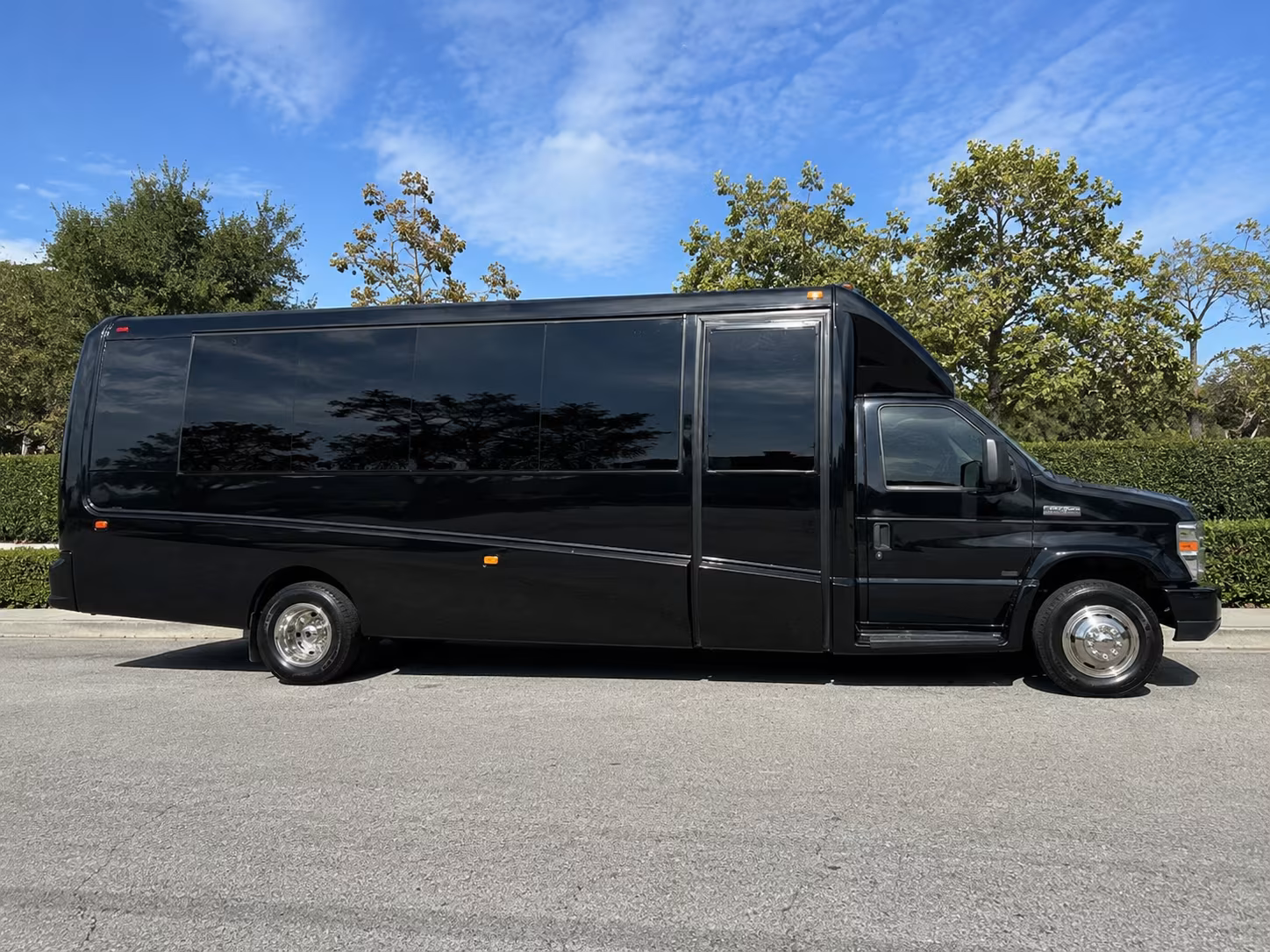 shuttle buses to zoomontana outdoor events and summer concerts